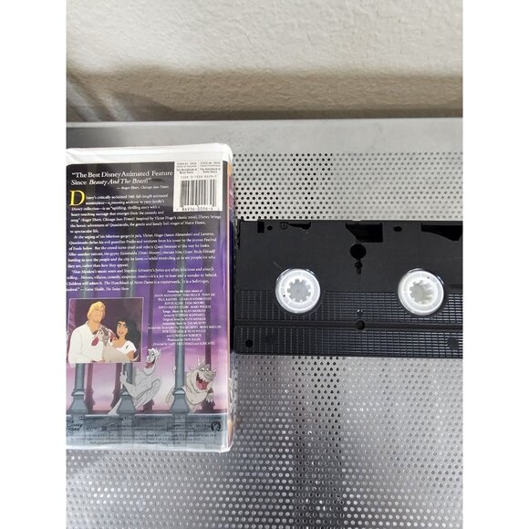 The Hunchback of Notre Dame (VHS, 1997, Disney) - Picture 2 of 3